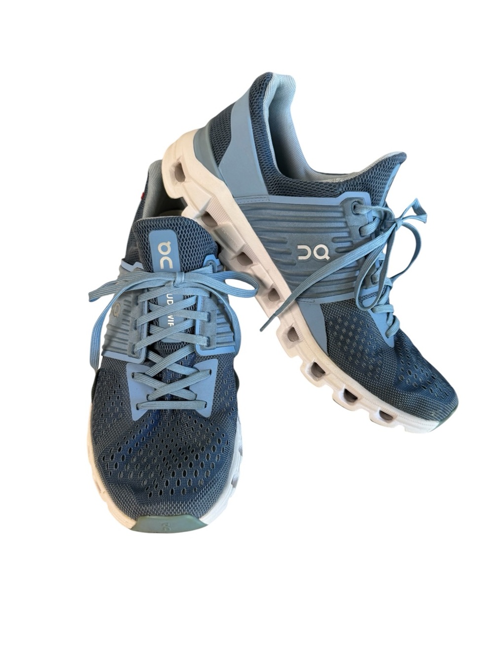 On cloud running shoes women 10